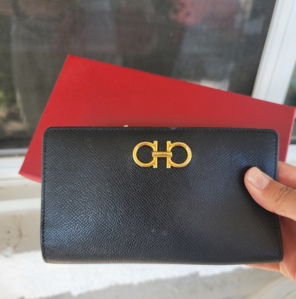 Salvatore Ferragamo Wallet - Picture 4 of 13